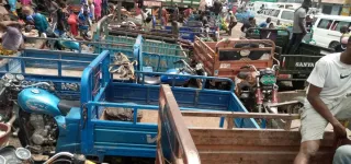 enquete-interdiction-de-la-circulation-des-motos-dans-abidjan-dur-dur-pour-les-conducteurs-de-tricycles